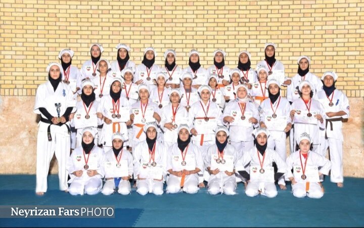 مقام سوم تیمی بانوان در مسابقات قهرمانی کاراته فارس