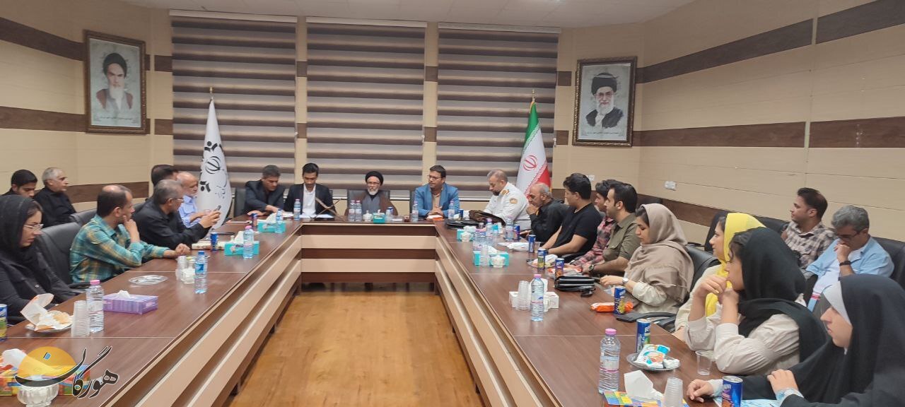 تقدیر از خبرنگاران، نویسندگان نوجوان و ورزشکاران در شورای شهر