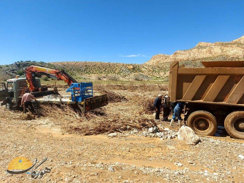 برق روستاهای سیل‌زده بخش قطرویه وصل شد