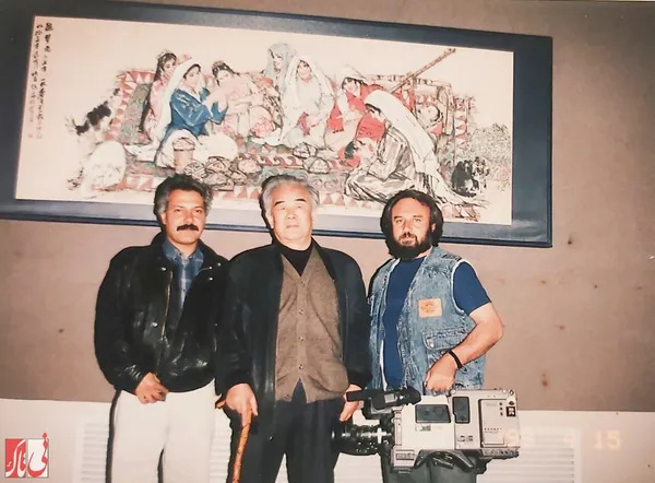 تصویربرداری مستند مسلمانان جهان در چین

نقاش معروف چینی که در پکن نمایشگاه دائم داشت/ سال 1373